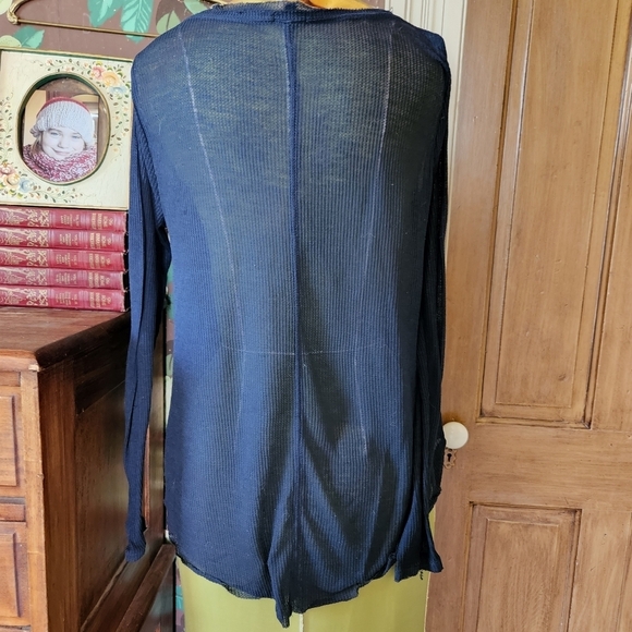 ECOTE Sheer Waffle Knit Top - Picture 5 of 11